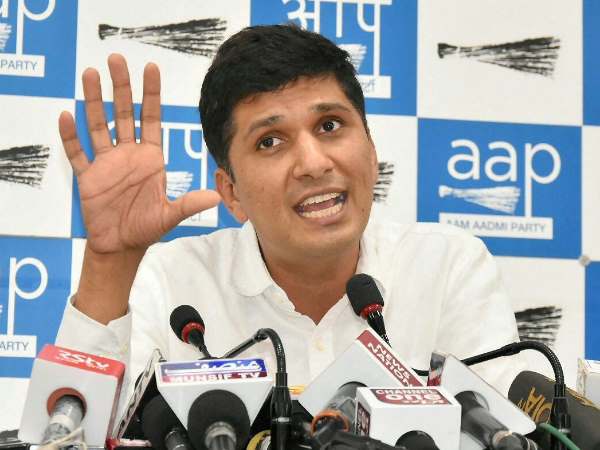 AAP Leader Saurabh Bharadwaj raise question on election commission, said decision lead civil war AAP Leader Saurabh Bharadwaj raise question on election commission, said decision lead civil war