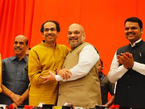 2014 में बीजेपी-शिवसेना को कितनी सीट