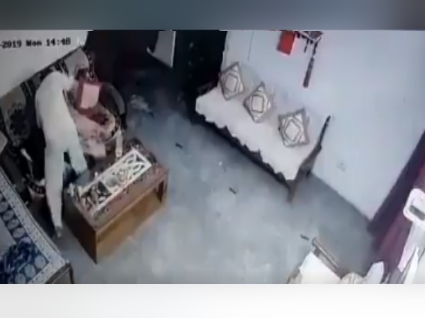सोशल मीडिया पर वायरल हुआ वीडियो