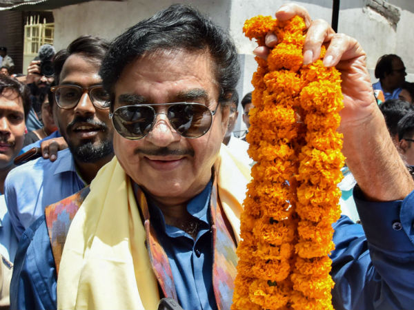 सिन्हा ने ममता बनर्जी को सही ठहराया