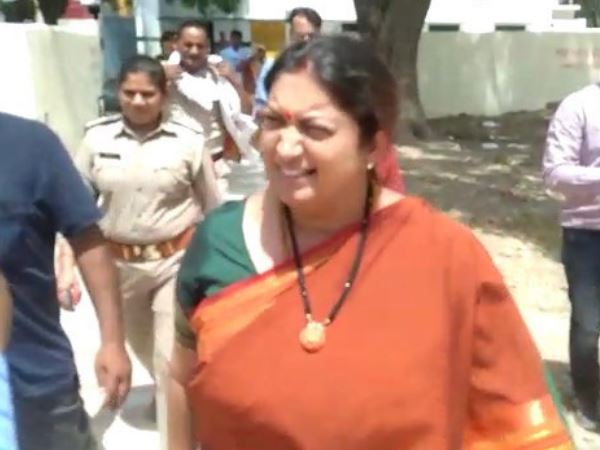 7 राज्यों की 51 लोकसभा सीटों पर मतदान जारी