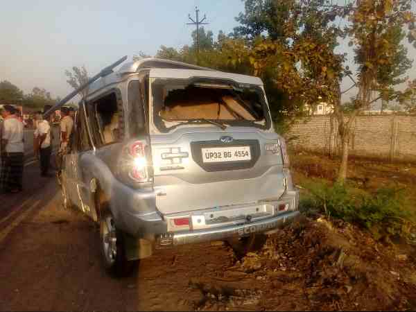 one STF jawan died and five injured after vehicle collides one STF jawan died and five injured after vehicle collides