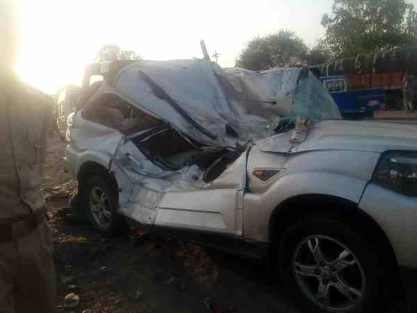 one STF jawan died and five injured after vehicle collides one STF jawan died and five injured after vehicle collides