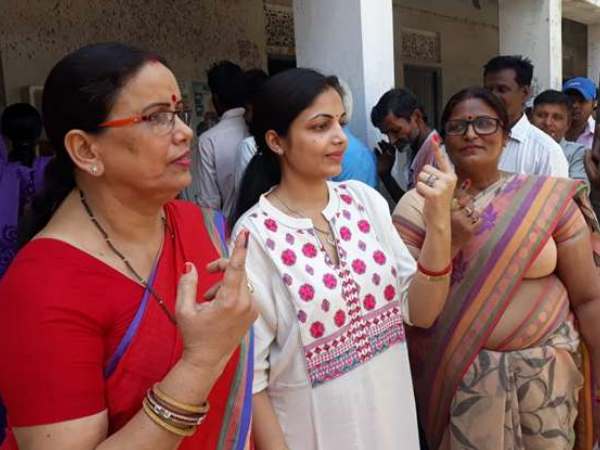 लोगों से की वोट करने की अपील
