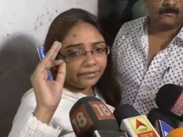 एलटी ग्रेड पेपर लीक मामले में कार्रवाई