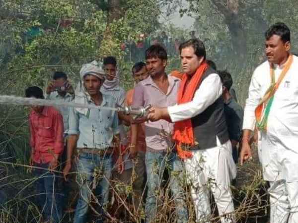 bjp mp varun gandhi becomes fire fighter bjp mp varun gandhi becomes fire fighter