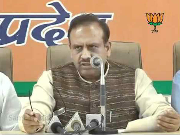 कुंठा में आकर केजरीवाल लगा रहे हैं आरोप