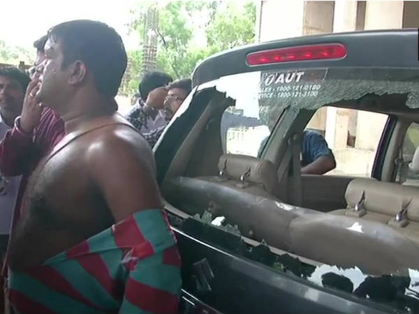 चुनावी धांधली और हिंसा के आरोप