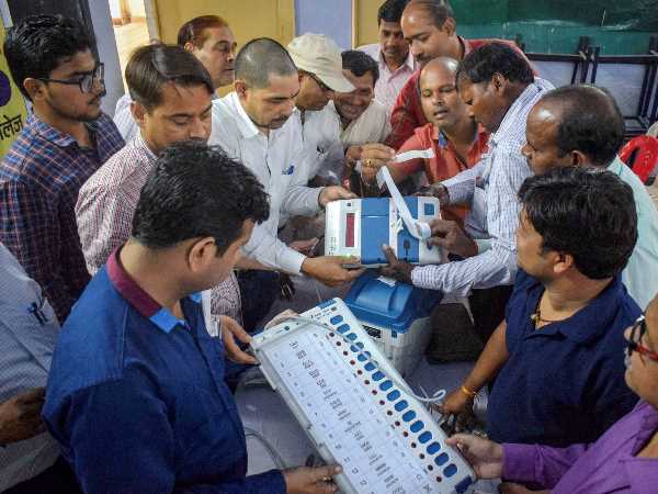 VVPAT और EVM से मिलान में लगेगा करीब 4 घंटे 10 मिनट का समय