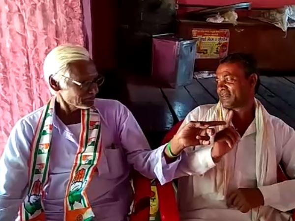 congress worker bapulal cuts hair after rahul gandhi defeat in Lok sabha lection congress worker bapulal cuts hair after rahul gandhi defeat in Lok sabha lection