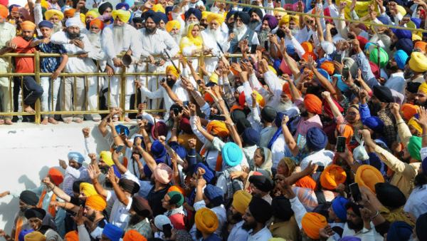Pro-Khalistan slogans raised inside Golden Temple On anniversary of operation blue star Pro-Khalistan slogans raised inside Golden Temple On anniversary of operation blue star