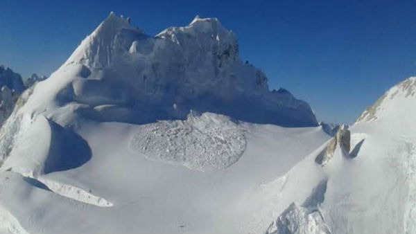 हिमालय में बर्फवारी और पाकिस्तानी सर्द हवाओं का असर