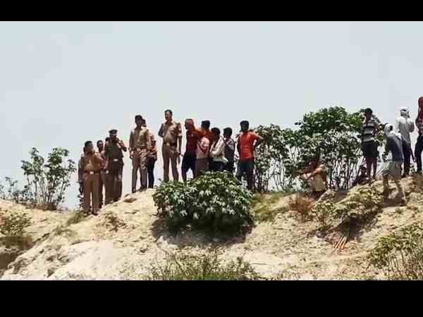 villagers found a body floating in water villagers found a body floating in water