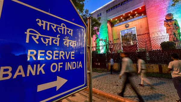 एटीएम में कैश नहीं होने की बढ़ती शिकायतों पर आरबीआई का निर्देश