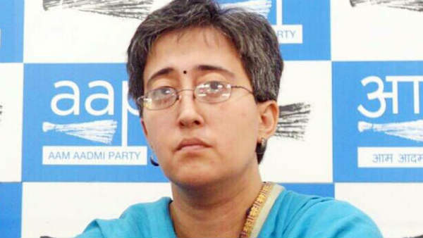 फ्री मेट्रो राइड: AAP ने मेट्रो मैन पर लगाया बीजेपी की जुबान बोलने का आरोप फ्री मेट्रो राइड: AAP ने मेट्रो मैन पर लगाया बीजेपी की जुबान बोलने का आरोप
