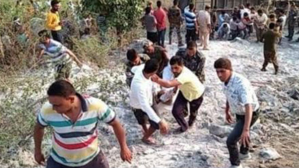 झारखंड के गढ़वा में बड़ा बस हादसा, 6 की मौत, 39 यात्री घायल झारखंड के गढ़वा में बड़ा बस हादसा, 6 की मौत, 39 यात्री घायल