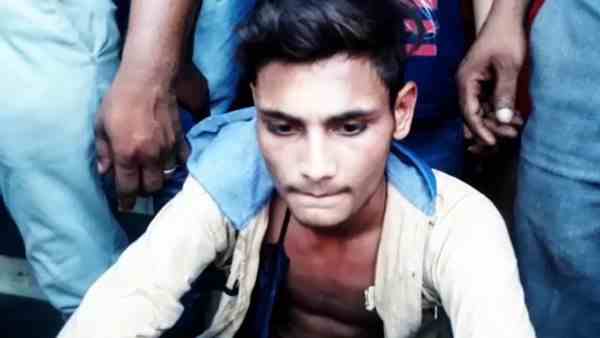 boyfriend beaten by people after gf ate poison boyfriend beaten by people after gf ate poison