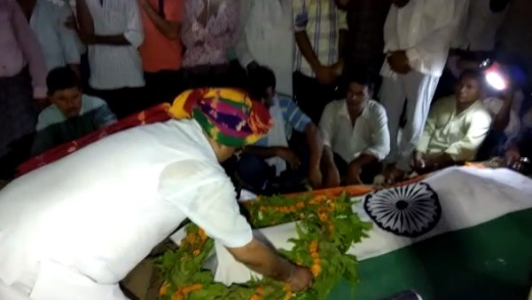 last rites of martyr bsf jawan ramesh chahar in agra last rites of martyr bsf jawan ramesh chahar in agra