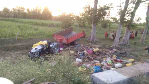 Many deaths in tractor accidents in Uttar Pradesh Many deaths in tractor accidents in Uttar Pradesh