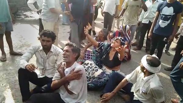 कूड़े के ढेर में मिला बच्ची का शव