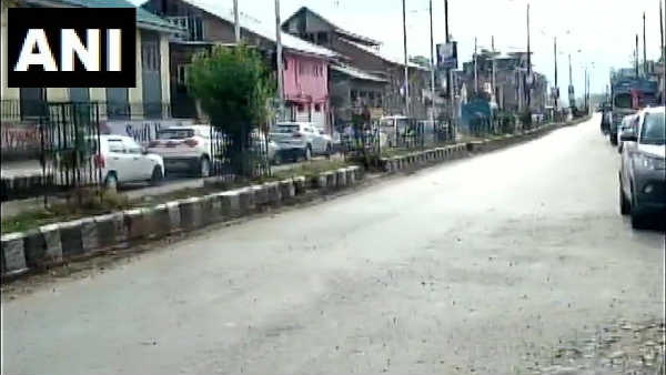 जम्मू-कश्मीर: अनंतनाग में CRPF की टीम आतंकी हमला, 2 जवान शहीद जम्मू-कश्मीर: अनंतनाग में CRPF की टीम आतंकी हमला, 2 जवान शहीद