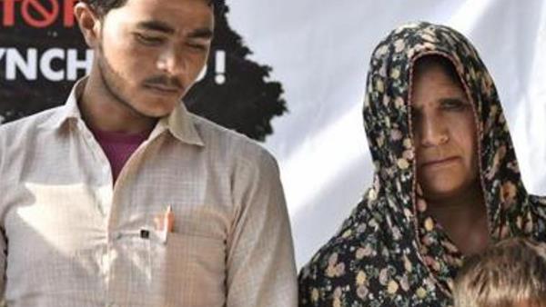 'इससे अच्छा तो हमें मार दे ये सरकार'