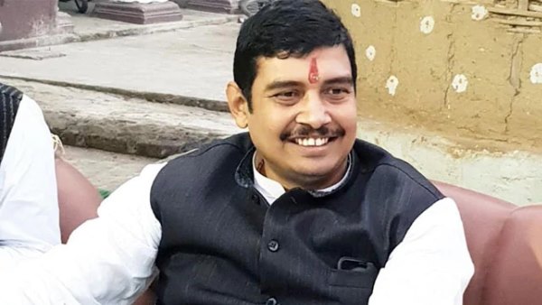 जारी हो गया था लुक आउट नोटिस