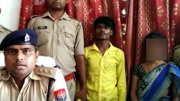 छोटी बहन ने प्रेमी से संबंध बनाते देख लिया था
