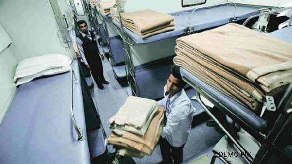 BedSheets, blankets and pillows theft From AC coach of Train BedSheets, blankets and pillows theft From AC coach of Train