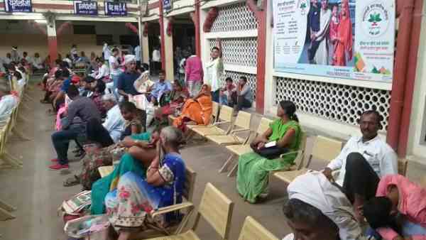 BHU hospital doctors on strike after kolkata incident BHU hospital doctors on strike after kolkata incident