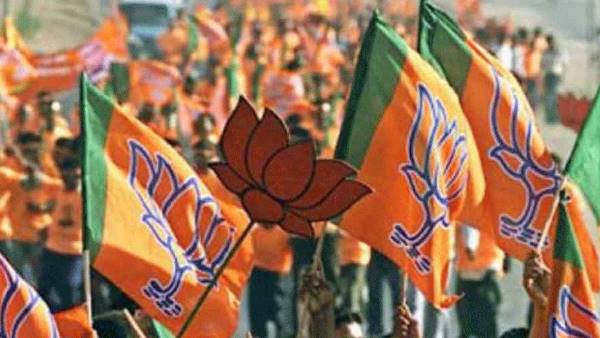 बंगाल के विकास को रोकने की कोशिश कर रहींं- बीजेपी बंगाल