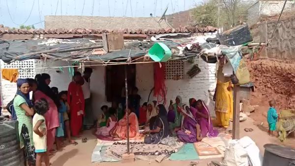 निकाहनामे को लड़के वालों ने फाड़ दिया
