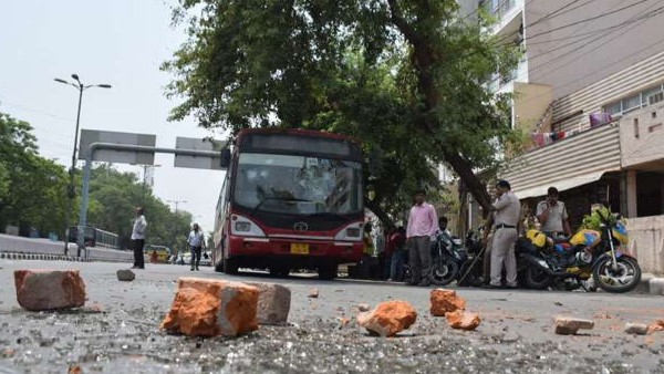 'अब तक 17 लोगों को पास के अस्पताल में भर्ती कराया गया'