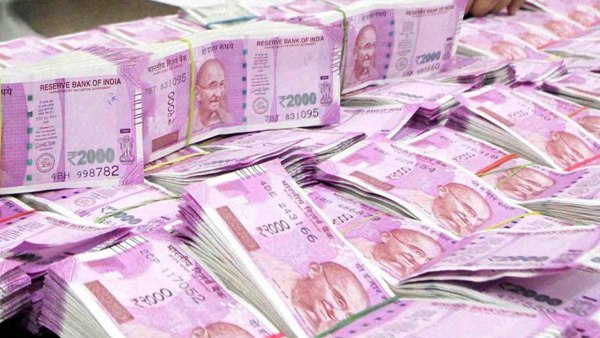 सब इंस्पेक्टर सुनील शर्मा ने मांगे 5 लाख