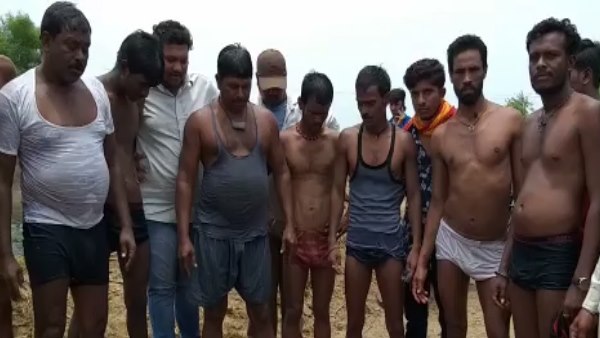 couple Jumped in to omkareshwar project Nahar At khargone couple Jumped in to omkareshwar project Nahar At khargone