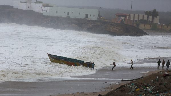 cyclonic storm Kyarr is likely to bring very heavy rains in coastal districts of Maharashtra cyclonic storm Kyarr is likely to bring very heavy rains in coastal districts of Maharashtra