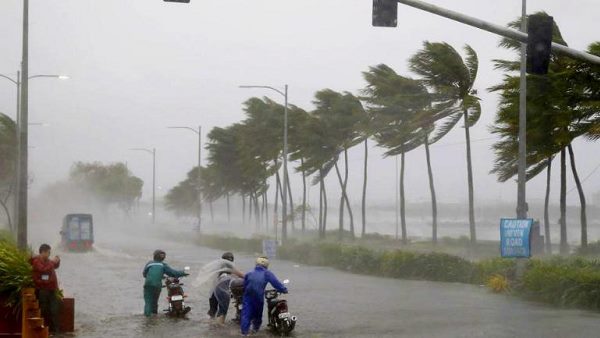 Cyclone Vayu News: heavy rain in gujarat, video goes to viral Cyclone Vayu News: heavy rain in gujarat, video goes to viral