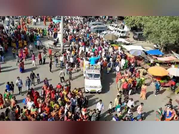 पुरानी प्रथा छोड़ उच्च जाति के लोगों ने दलितों की शादी कराई
