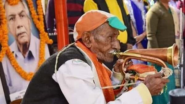 पं. नेहरू ने किया था सम्मानित