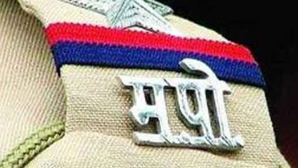 महिलाएं किचन गई, ठग जेवर लेकर गायब