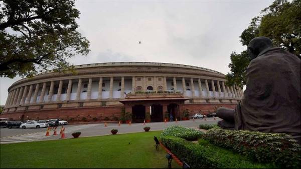 गुजरात से राज्यसभा की दो सीटें खाली हो गई