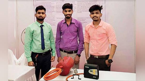 Gujarat: 3 engineering students a innovation for vehicles Gujarat: 3 engineering students a innovation for vehicles