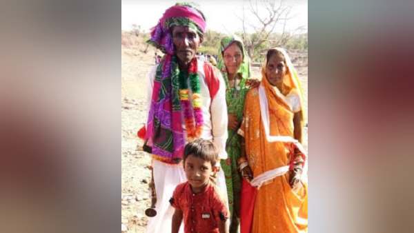 75-years-old groom marriage with 70-years bride after 60 years of relationship in Gujarat 75-years-old groom marriage with 70-years bride after 60 years of relationship in Gujarat