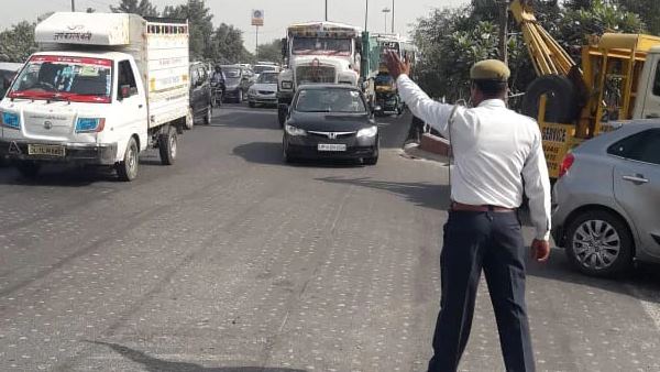नोएडा में तेजी से बढ़ी हैं दुर्घटनाएं