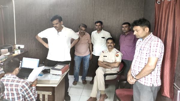 Ratanada SHO Bhupendra Singh Arrested By Jodhpur ACB Ratanada SHO Bhupendra Singh Arrested By Jodhpur ACB