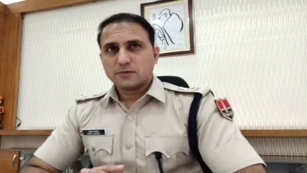 Young Man beaten in illegal affairs Video goes Viral on Social Media Young Man beaten in illegal affairs Video goes Viral on Social Media