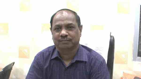 Clicking photos without a helmet will get five rupess by rto Clicking photos without a helmet will get five rupess by rto