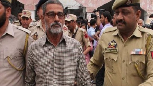 सांझी राम के चेहरे से टपक रहा था पसीना