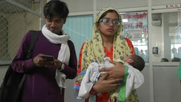 Doctor accidentally cut off a newborn baby thumb Doctor accidentally cut off a newborn baby thumb
