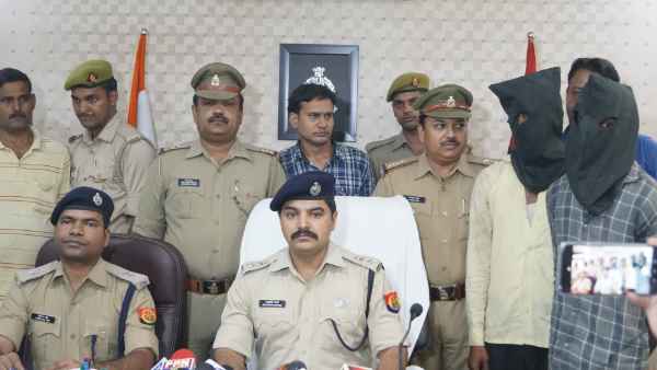 घटनाक्रम बदलने के लिए कपड़े उतारकर कर दिया था नग्न
